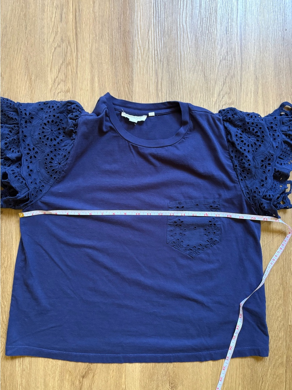 Forever That Girl Anthropologie Navy Eyelet Puff Sleeve Top Large - Picture 8 of 8